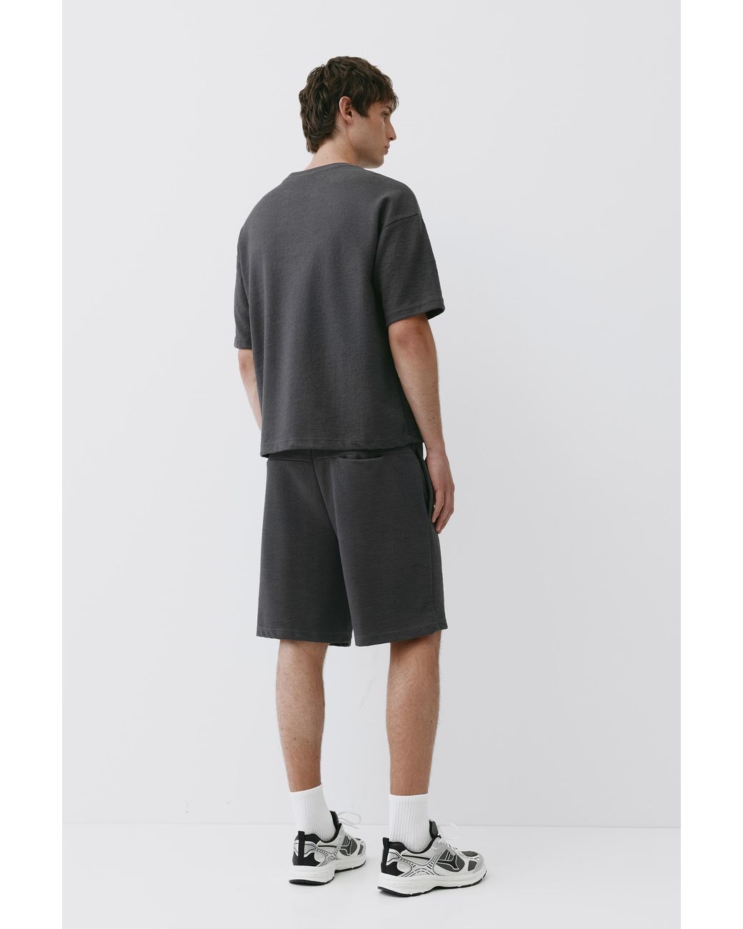 Pull&Bear Black Textured Relaxed Fit T-Shirt for men