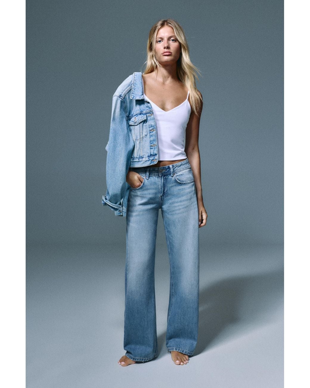 Pull&Bear Blue Low-Rise Straight-Leg Jeans