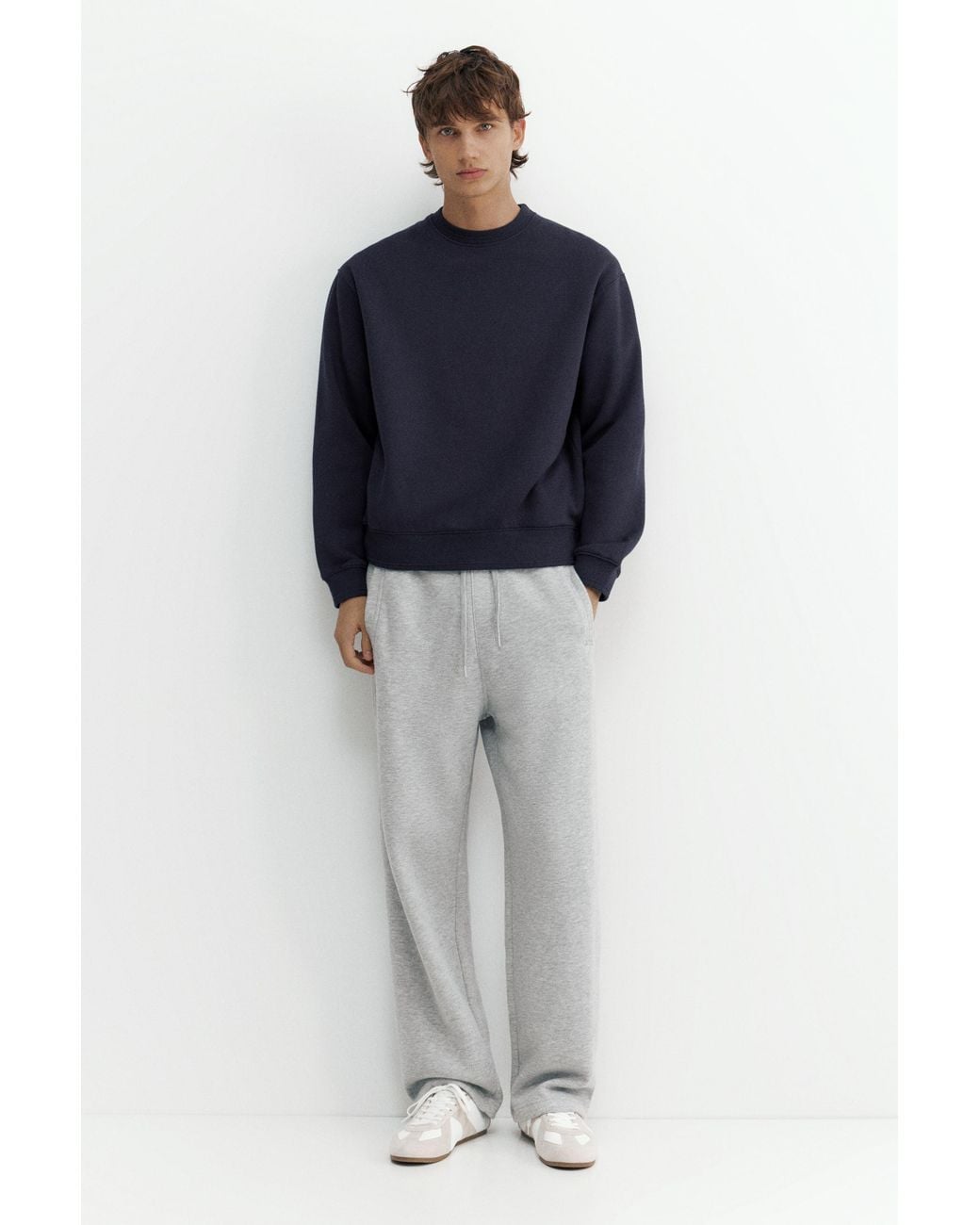 Pull&Bear Blue Relaxed Fit Round Neck Sweatshirt for men
