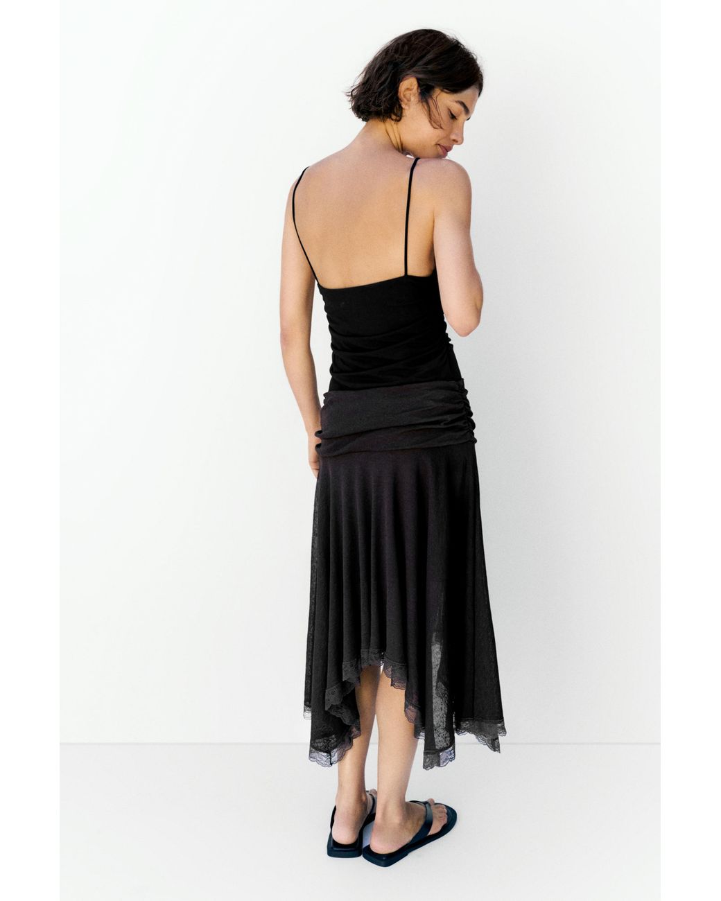 Body Con Cut Out E Applicazioni di Pull&Bear in Black