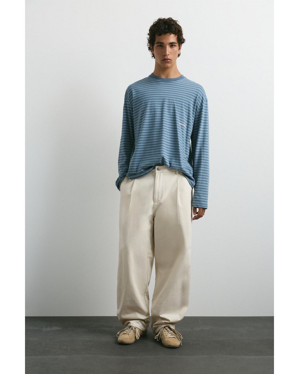 Pull&Bear Multicolor Baggy Chino Trousers With Darts for men