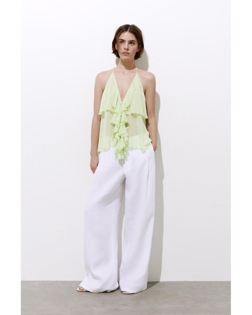 Top Halter Con Volant di Pull&Bear in White
