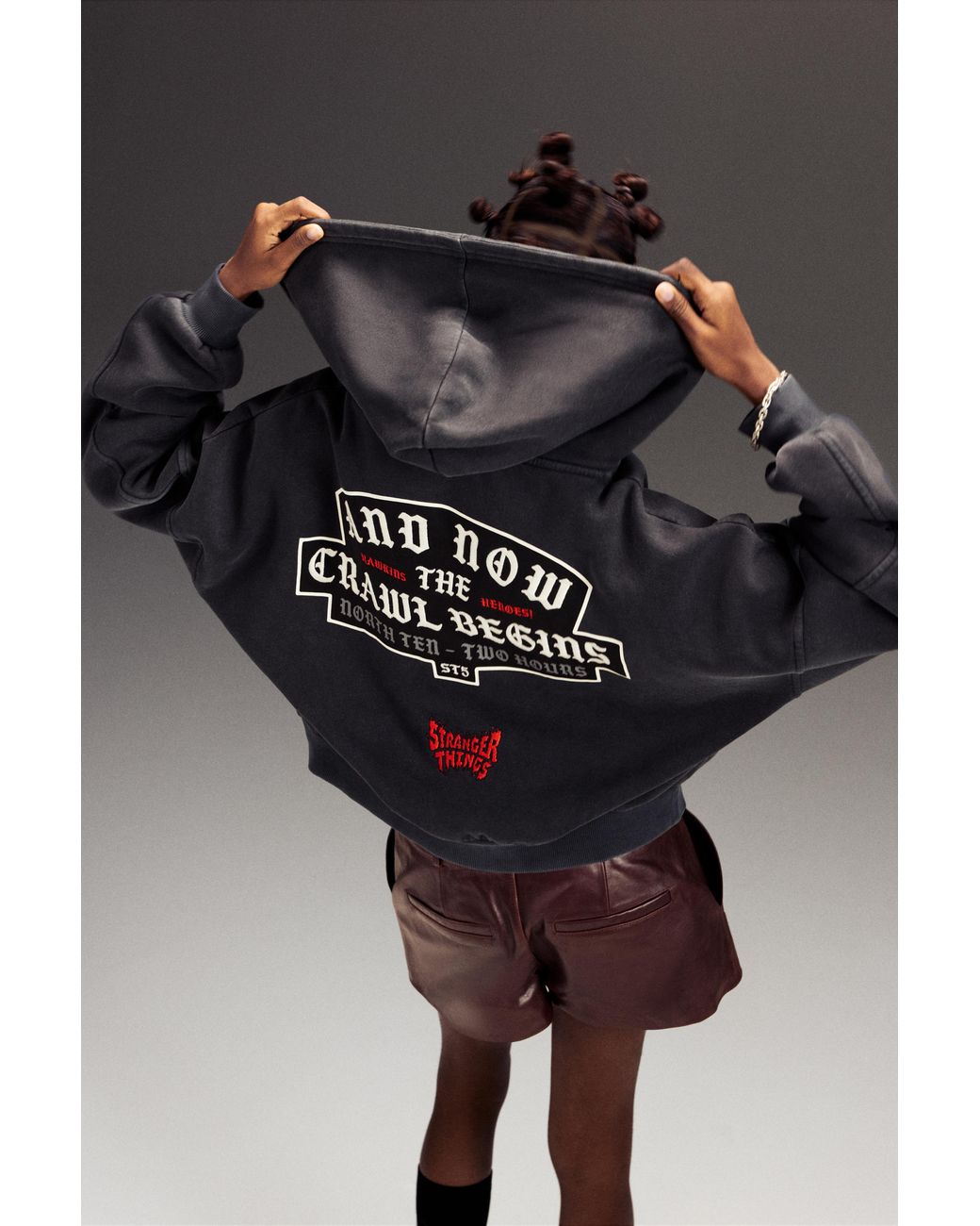 Pull&Bear Stranger Things Zipped Hoodie in Black | Lyst UK