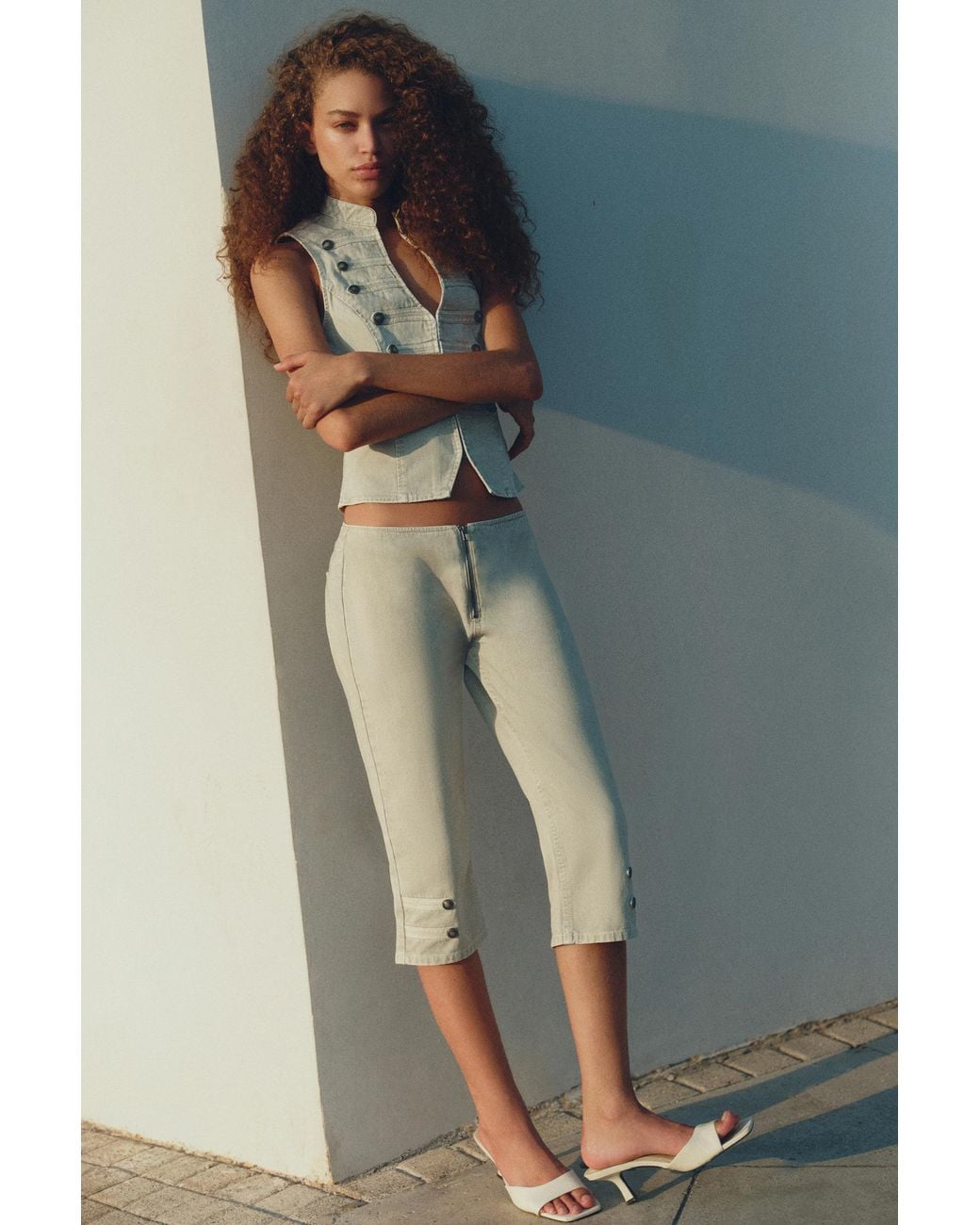 Pull&Bear Blue Button And Toggle Capris