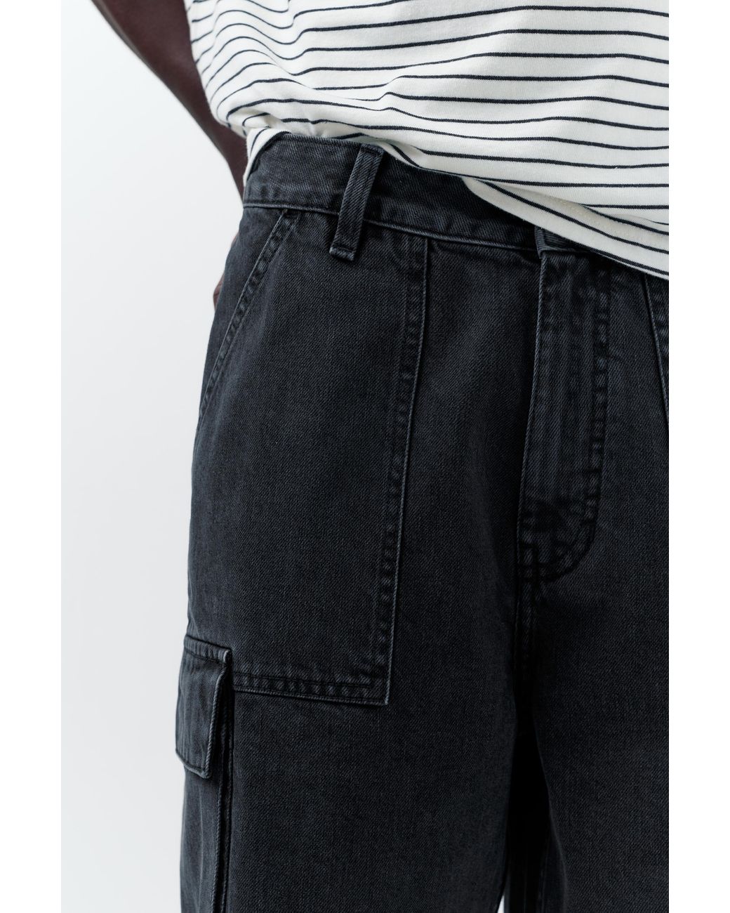 Pull&Bear Gray Baggy Cargo Bermuda Shorts for men