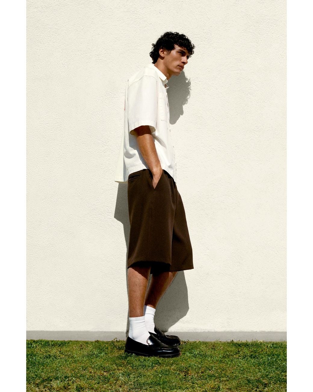 Pull&Bear Natural Smart Bermuda Shorts With Pleats for men