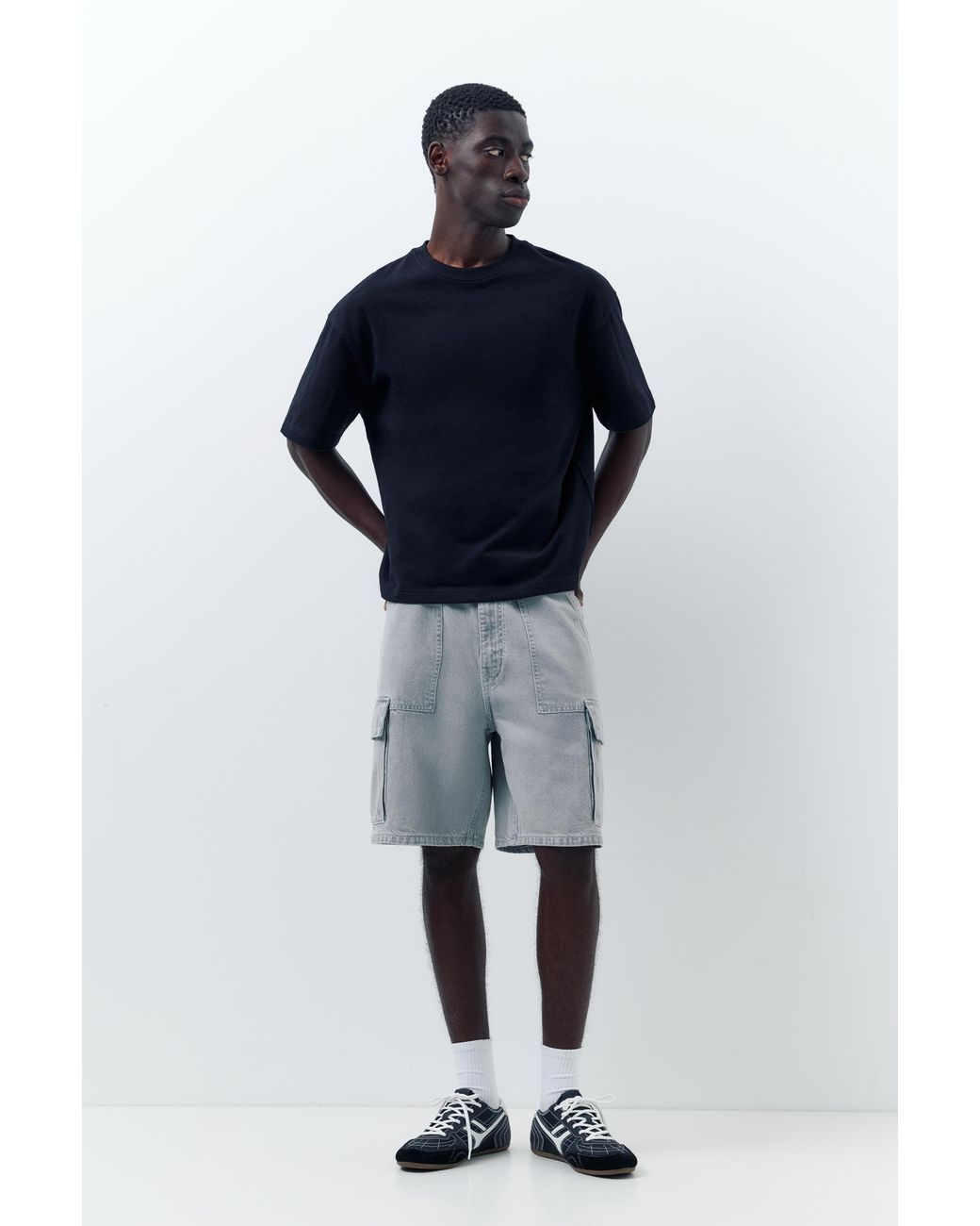 Pull&Bear Blue Baggy Cargo Bermuda Shorts for men