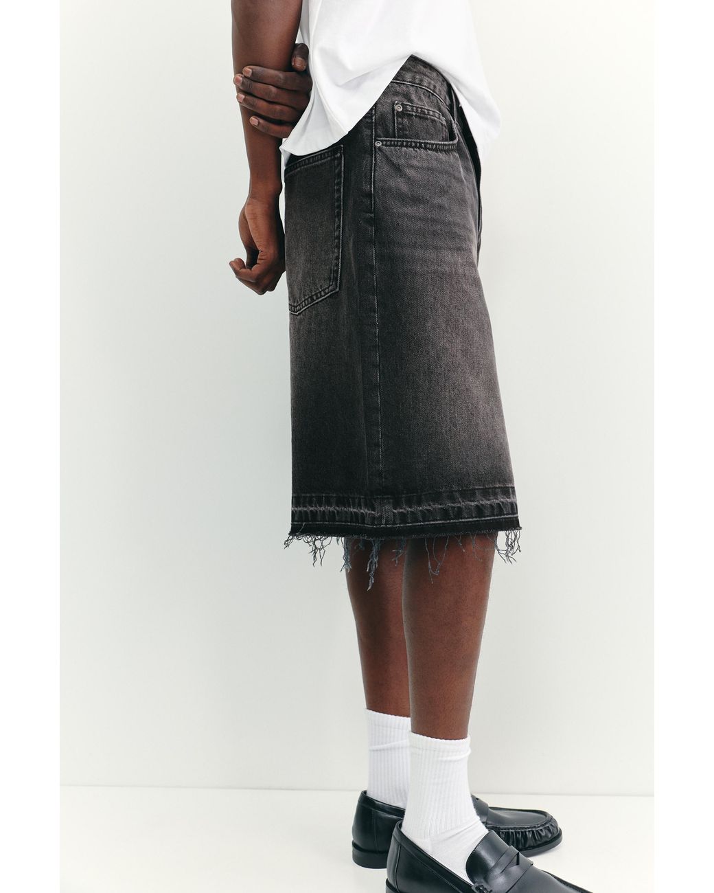 Pull&Bear Gray Raw Hem Skater Bermuda Shorts for men