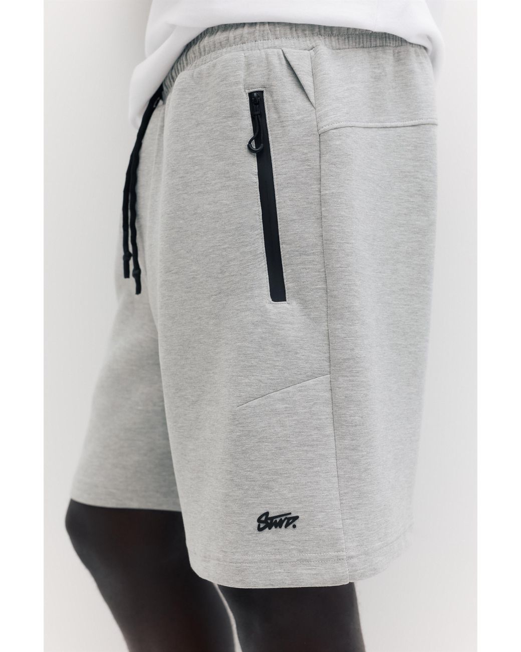 Pull&Bear Gray Regular Fit Jogger Bermuda Shorts for men