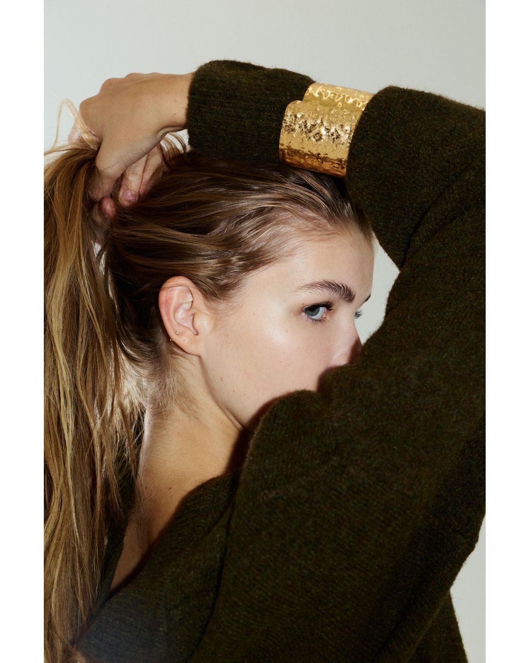 Pull&Bear Metallic Breiter Goldfarbener Armreif