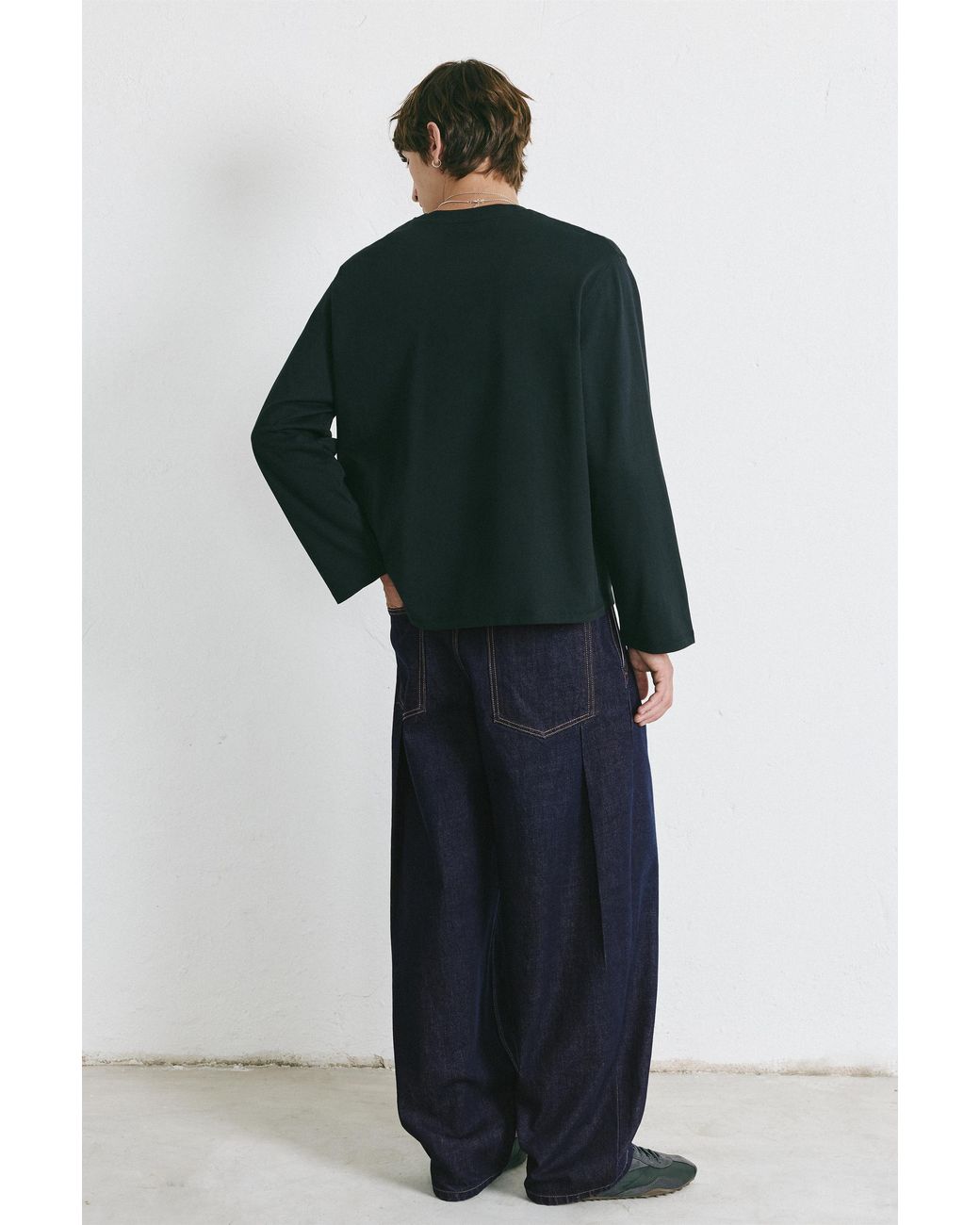 Pull&Bear Multicolor Relaxed Fit Pleated Jeans With Belt for men