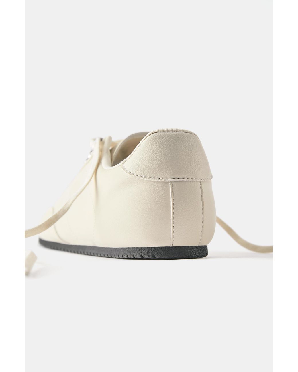 Pull&Bear White Bowling Trainers