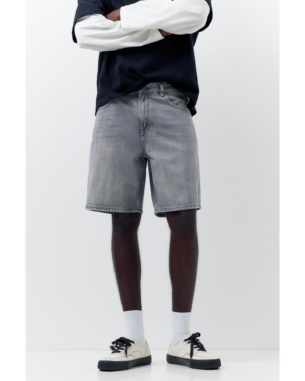 Pull&Bear Blue Standard Denim Bermuda Shorts for men