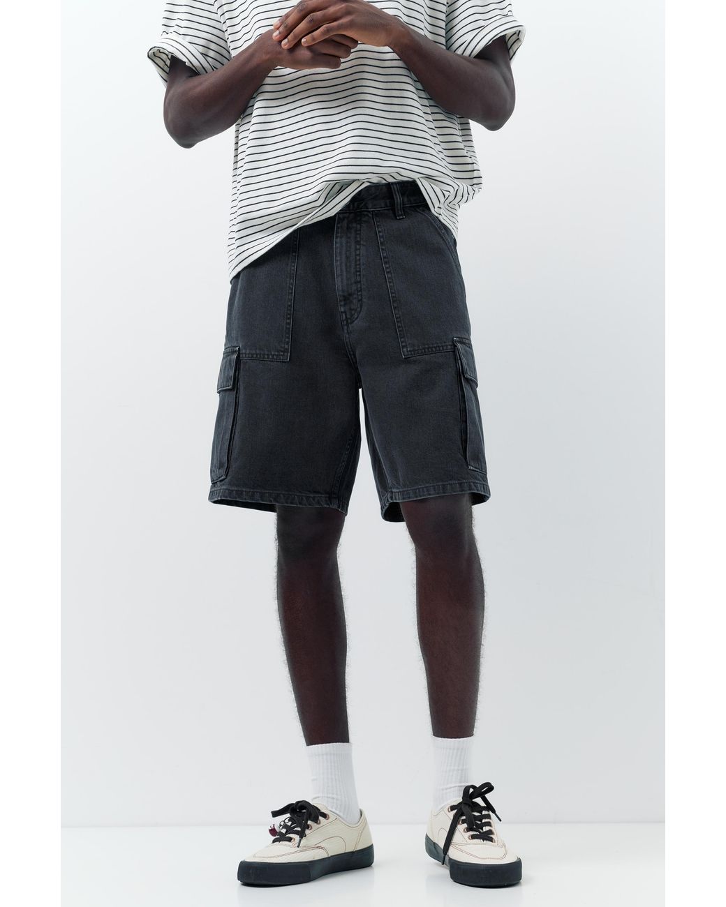 Pull&Bear Gray Baggy Cargo Bermuda Shorts for men