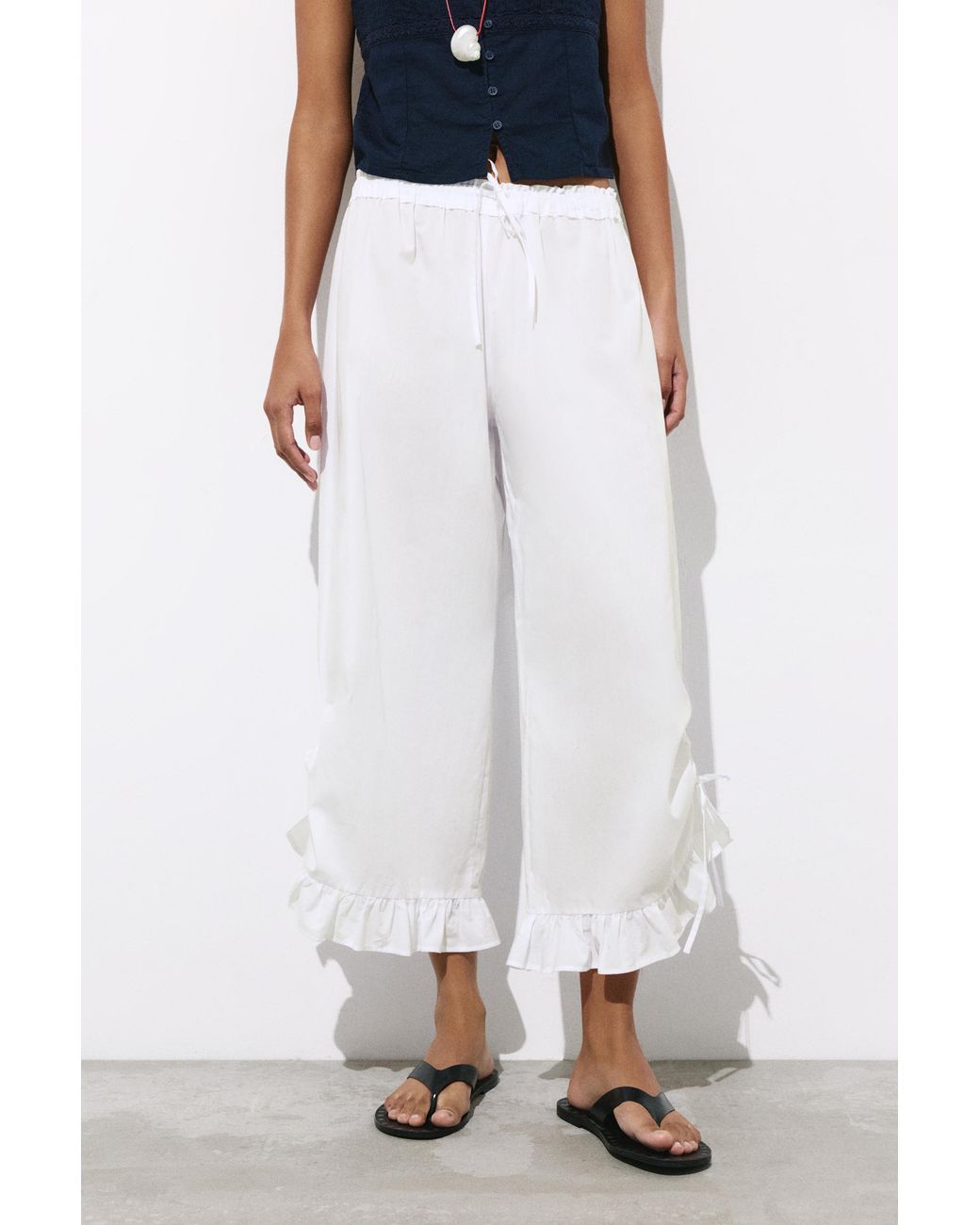 Pull&Bear White Sarouel Trousers With Frill And Bows