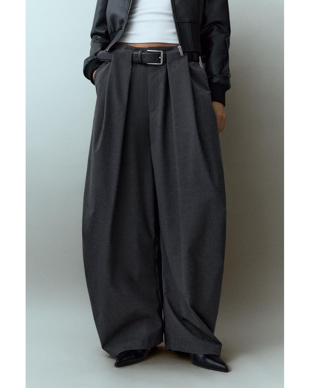 Pull&Bear Blue High-Waist Barrel Trousers With Pleats And Belt