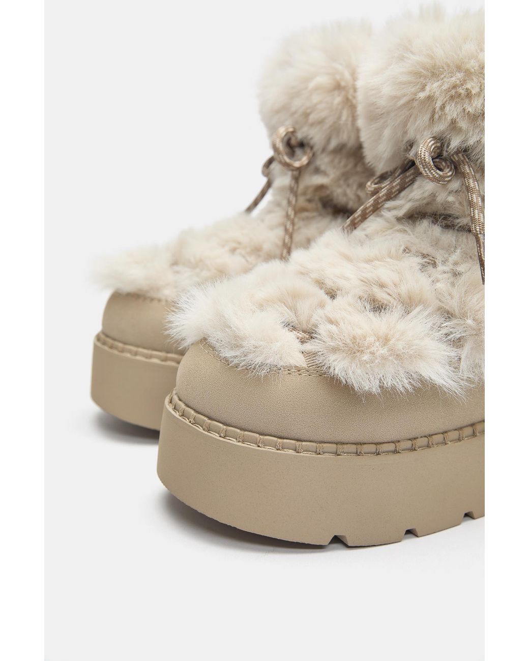 Pull&Bear Natural Flache Stiefel Aus Kunstfell