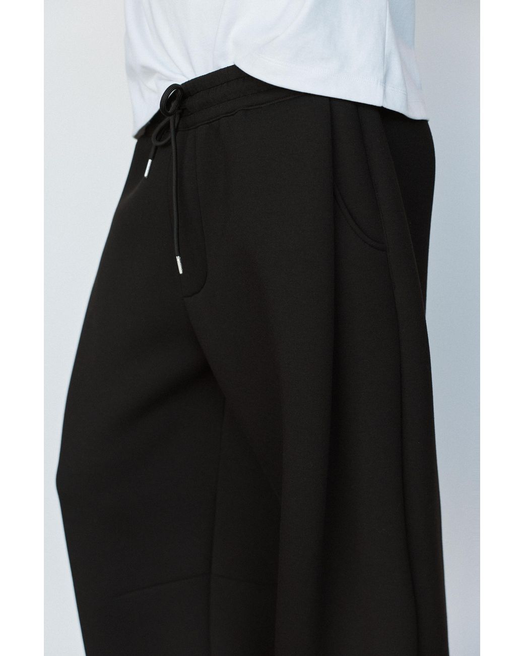 Pull&Bear Black Neoprene-Effect Darted Trousers for men