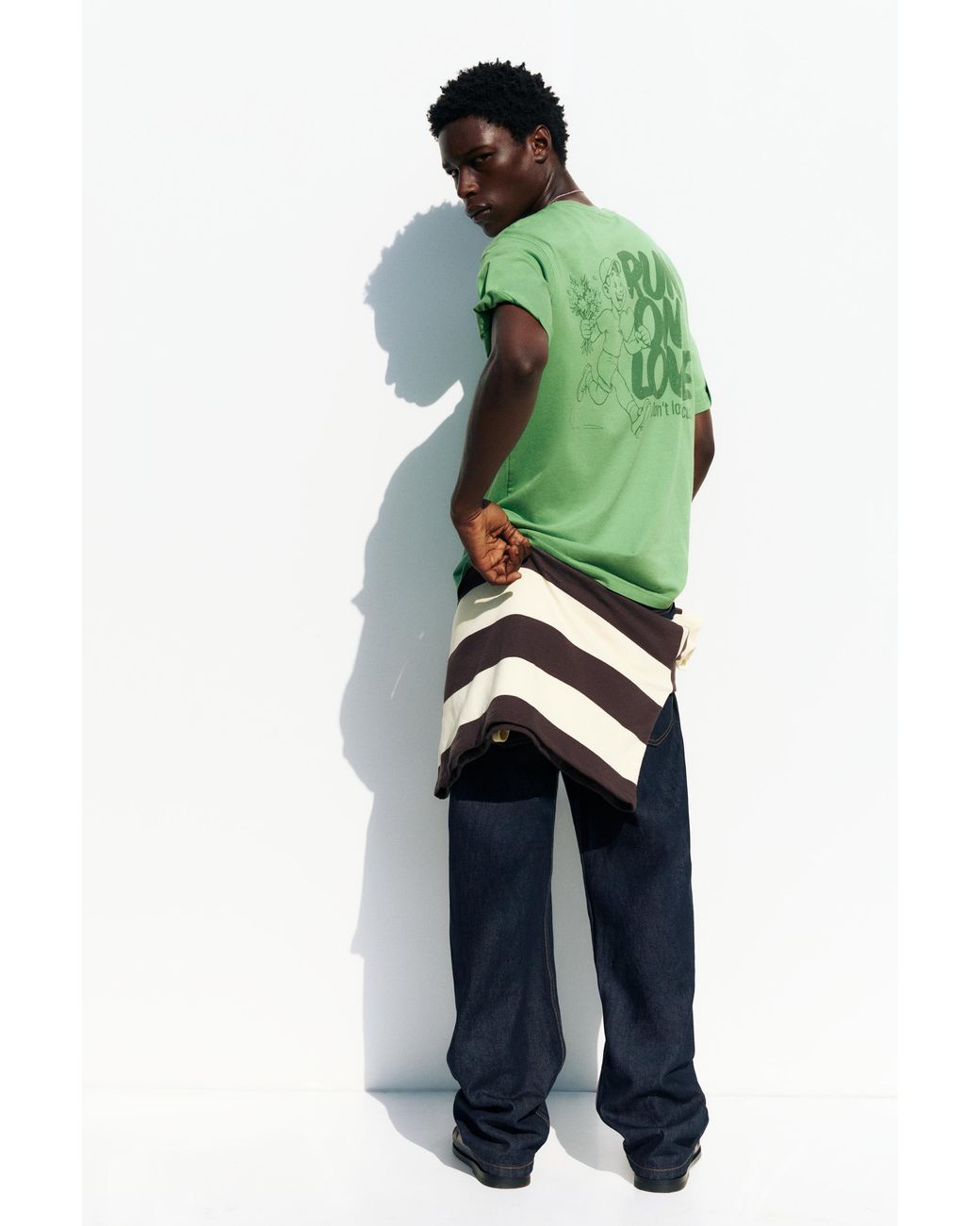 Pull&Bear Green Regular Fit Graphic Pocket T-Shirt for men