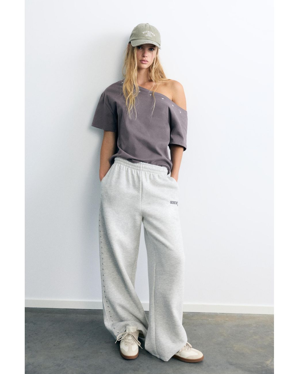 Pull&Bear Gray Asymmetric Star T-Shirt