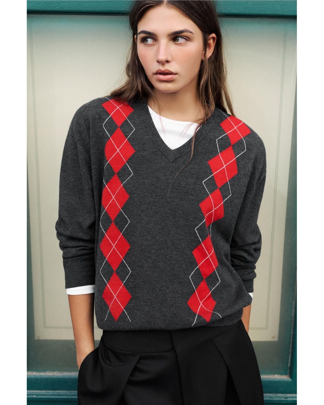 Pull&Bear Red Diamond-Pattern Jumper With V-Neck