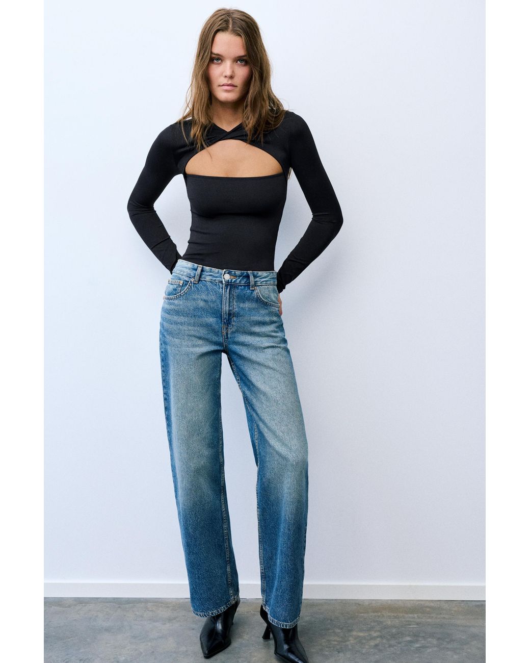 Body Con Scollo Cut Out di Pull&Bear in Blue