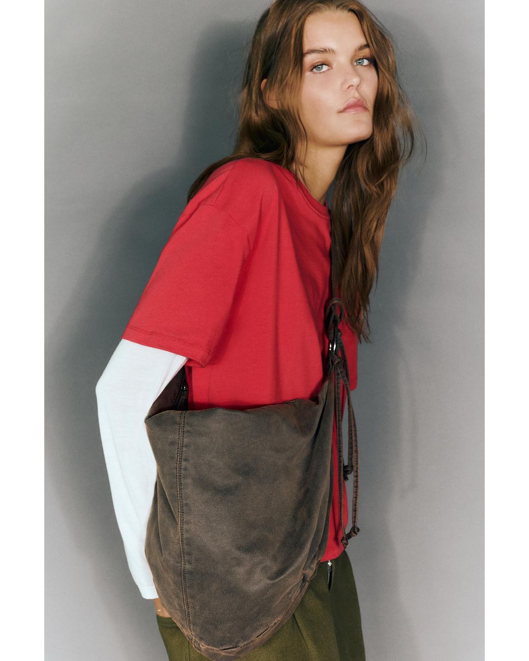 Pull&Bear White Umhängetasche Mit Riemen