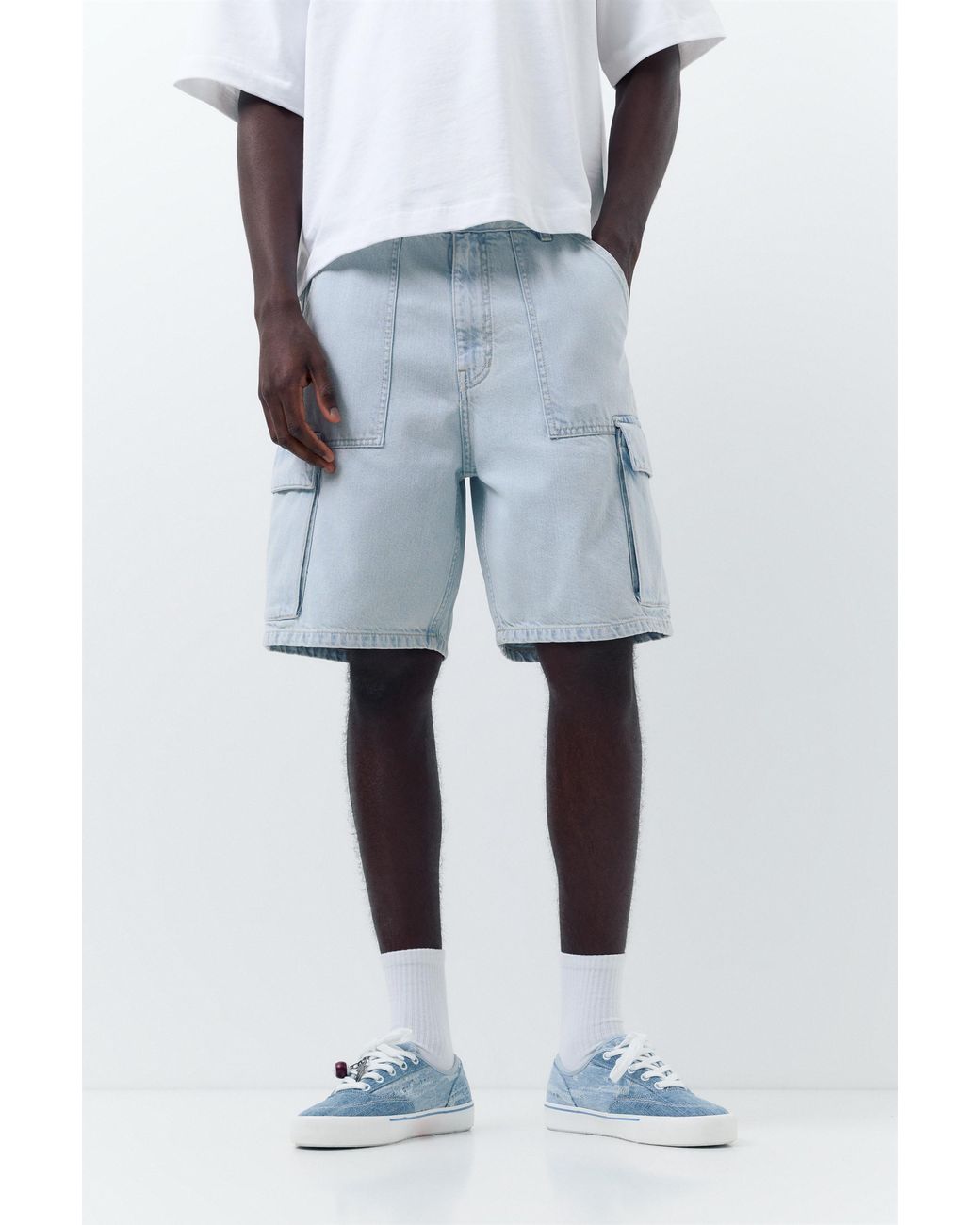 Pull&Bear White Baggy Cargo Bermuda Shorts for men