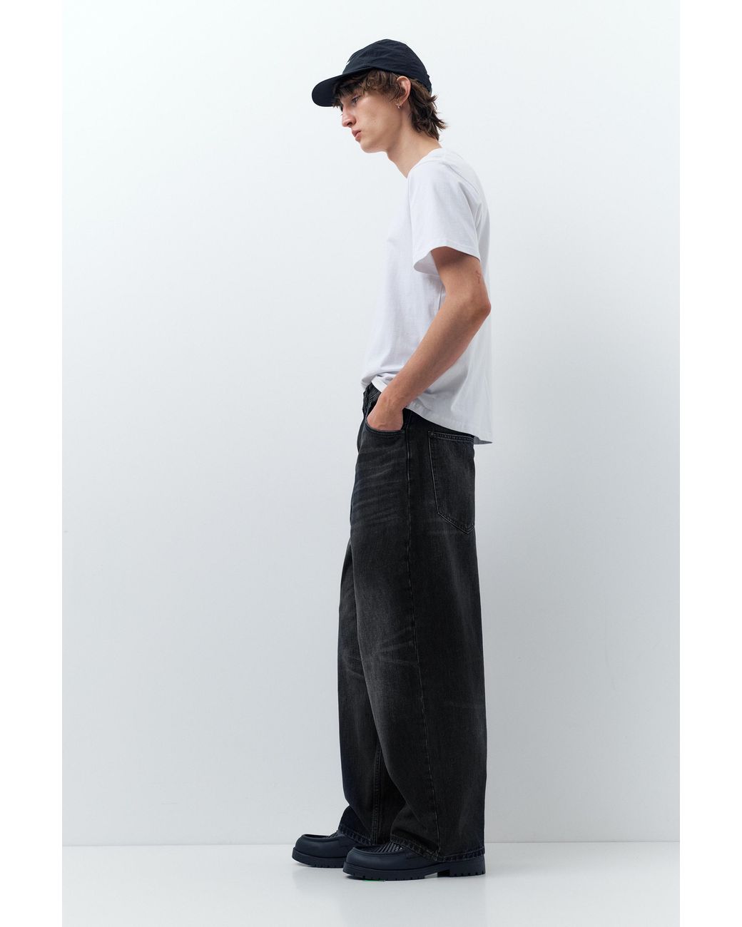 Pull&Bear Gray Embroidered Super Baggy Jeans for men