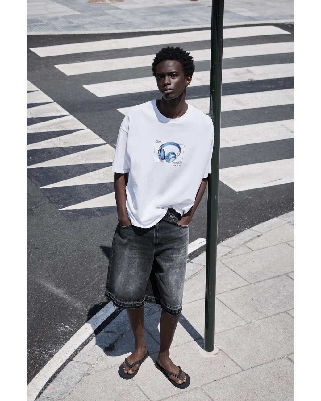 Pull&Bear Gray Raw Hem Skater Bermuda Shorts for men