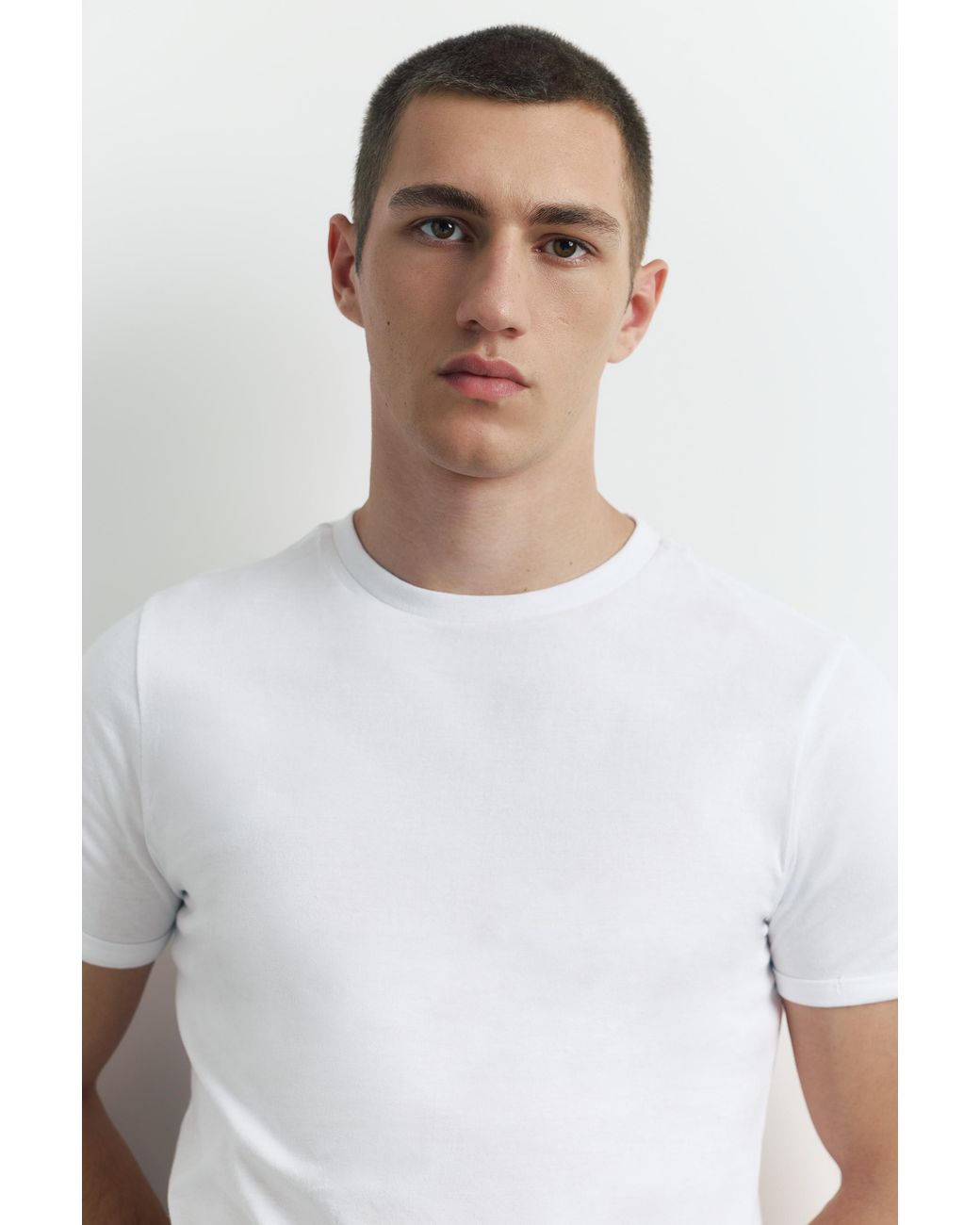 Pull&Bear White Muscle Fit T-Shirt for men