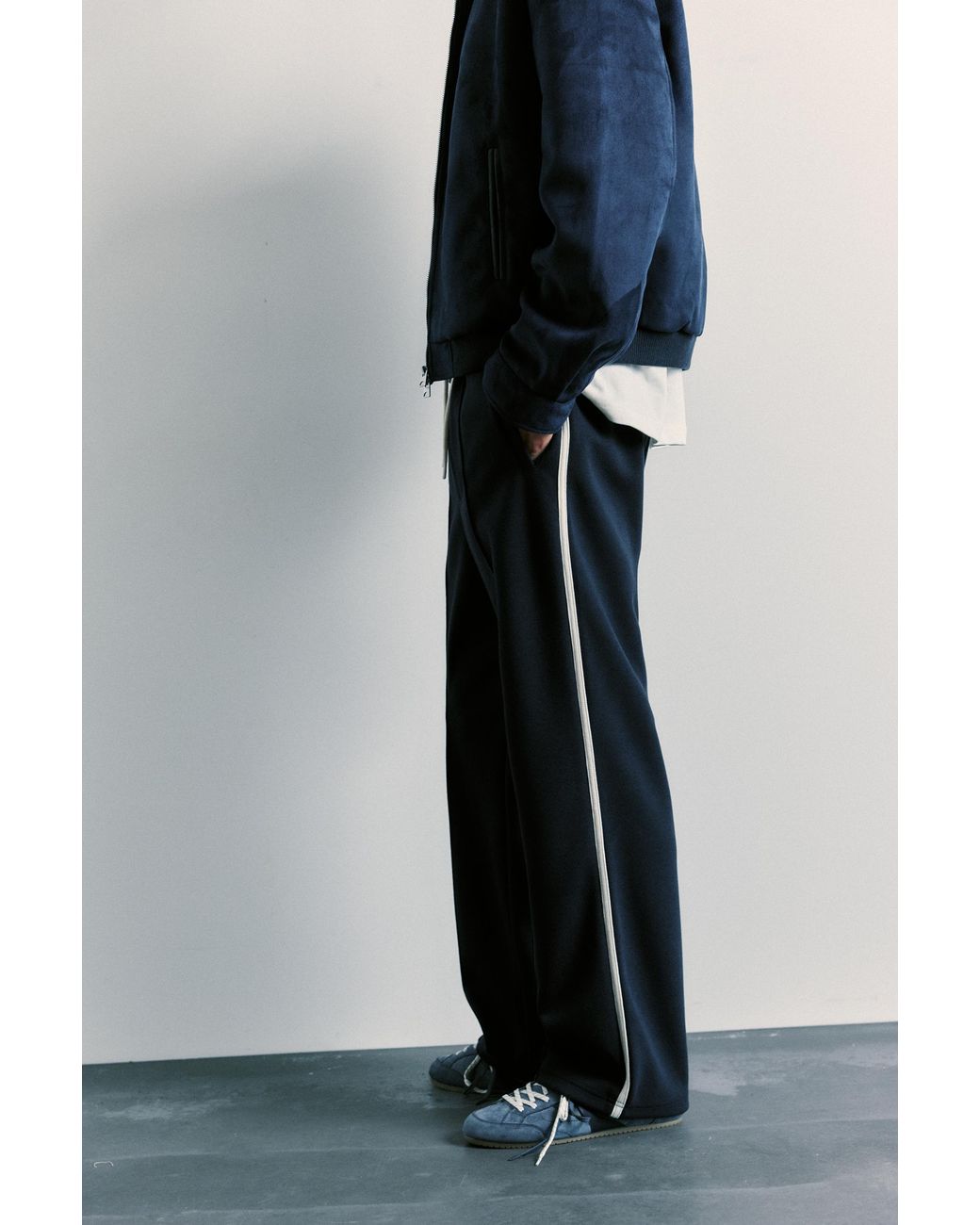Pull&Bear Blue Jogger Trousers With Side Stripe for men