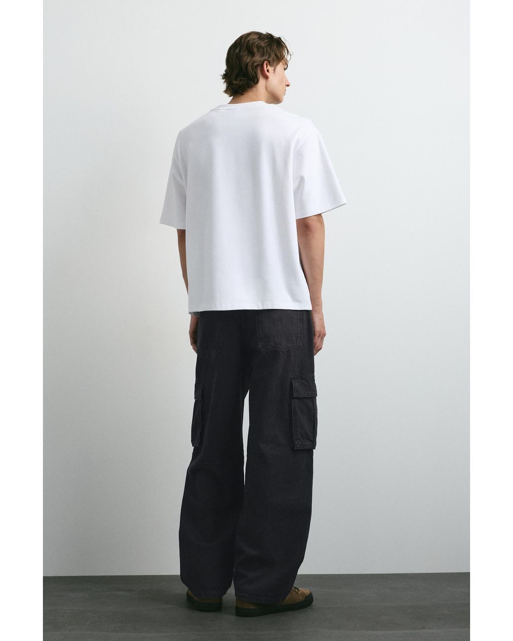 Pull&Bear White Relaxed Cargo Jeans for men