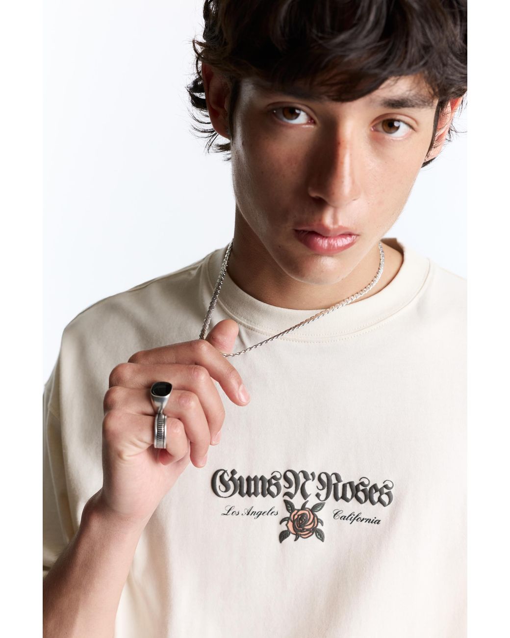 Pull&Bear White Guns N' Roses Relaxed Fit T-Shirt for men