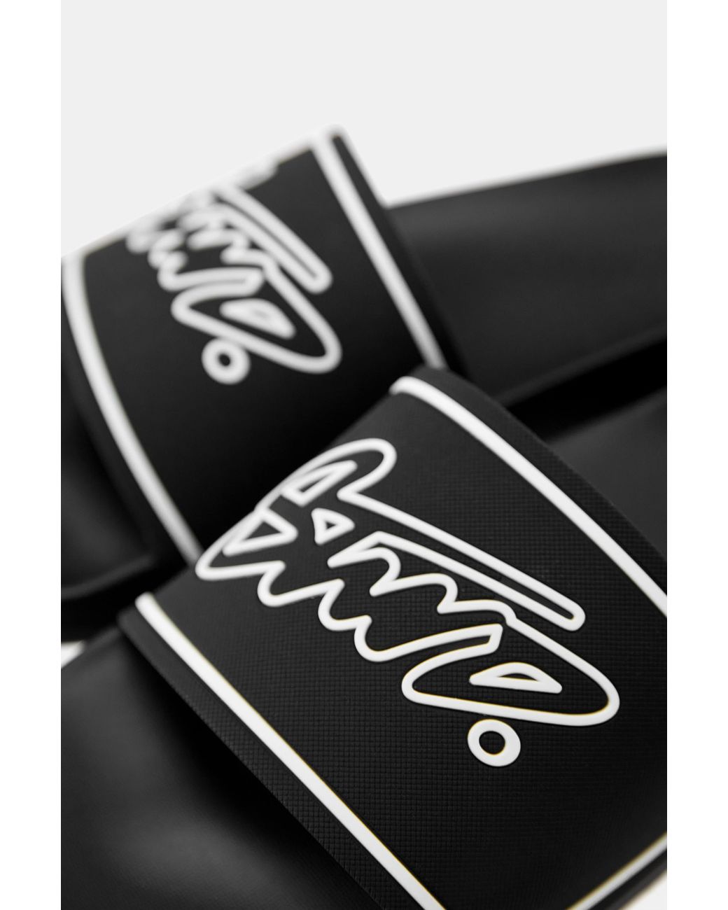Pull&Bear White Stwd Rubber Sandals for men