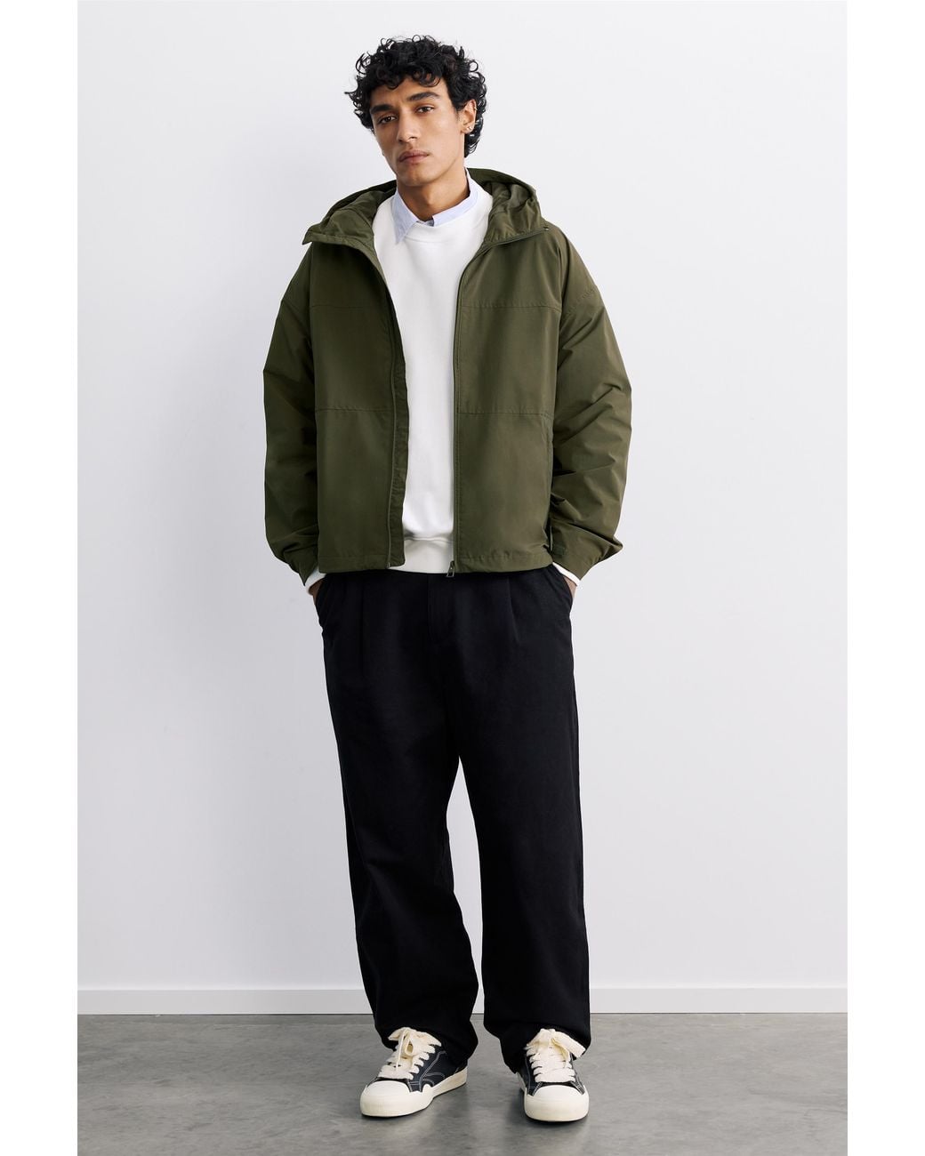 Pull&Bear Green Lightweight Hooded Raincoat for men