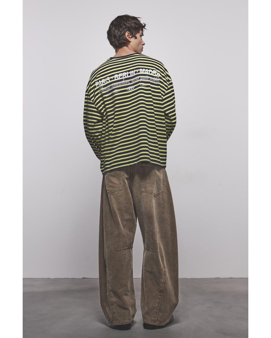 Pull&Bear Green Barrel Corduroy Trousers for men