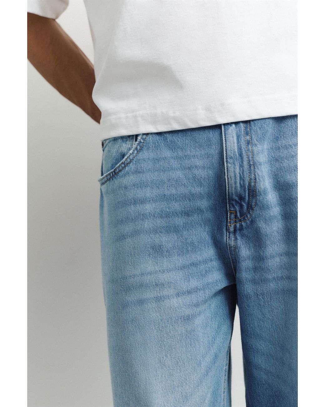 Pull&Bear Blue Relaxed Baggy Jeans for men