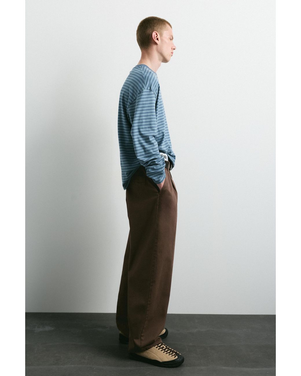 Pull&Bear Natural Baggy Darted Chinos for men