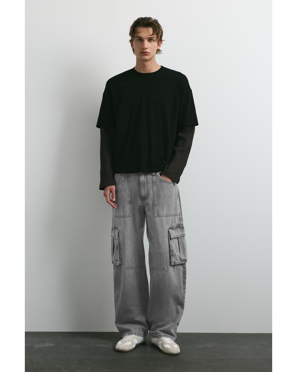 Pull&Bear Black Relaxed Cargo Jeans for men