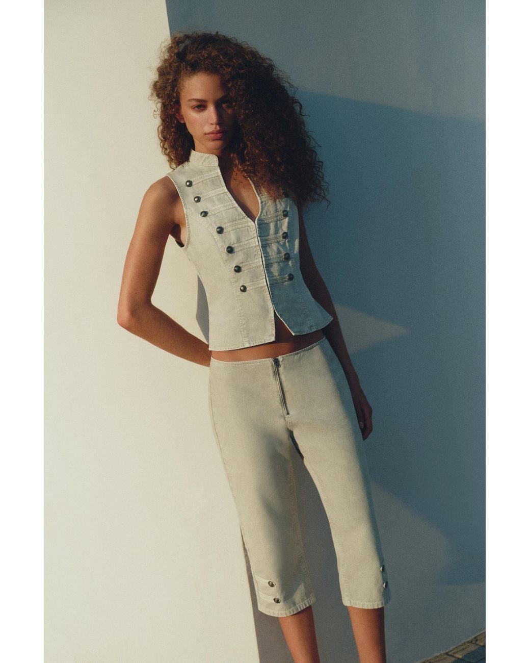 Pull&Bear Blue Button And Toggle Capris