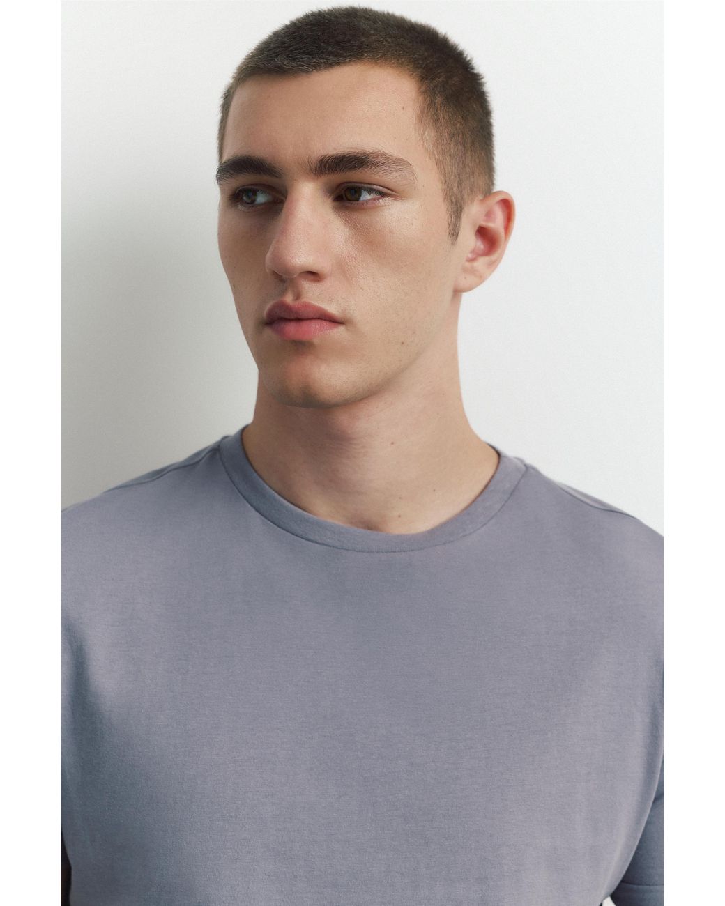 Pull&Bear Gray Muscle Fit T-Shirt for men