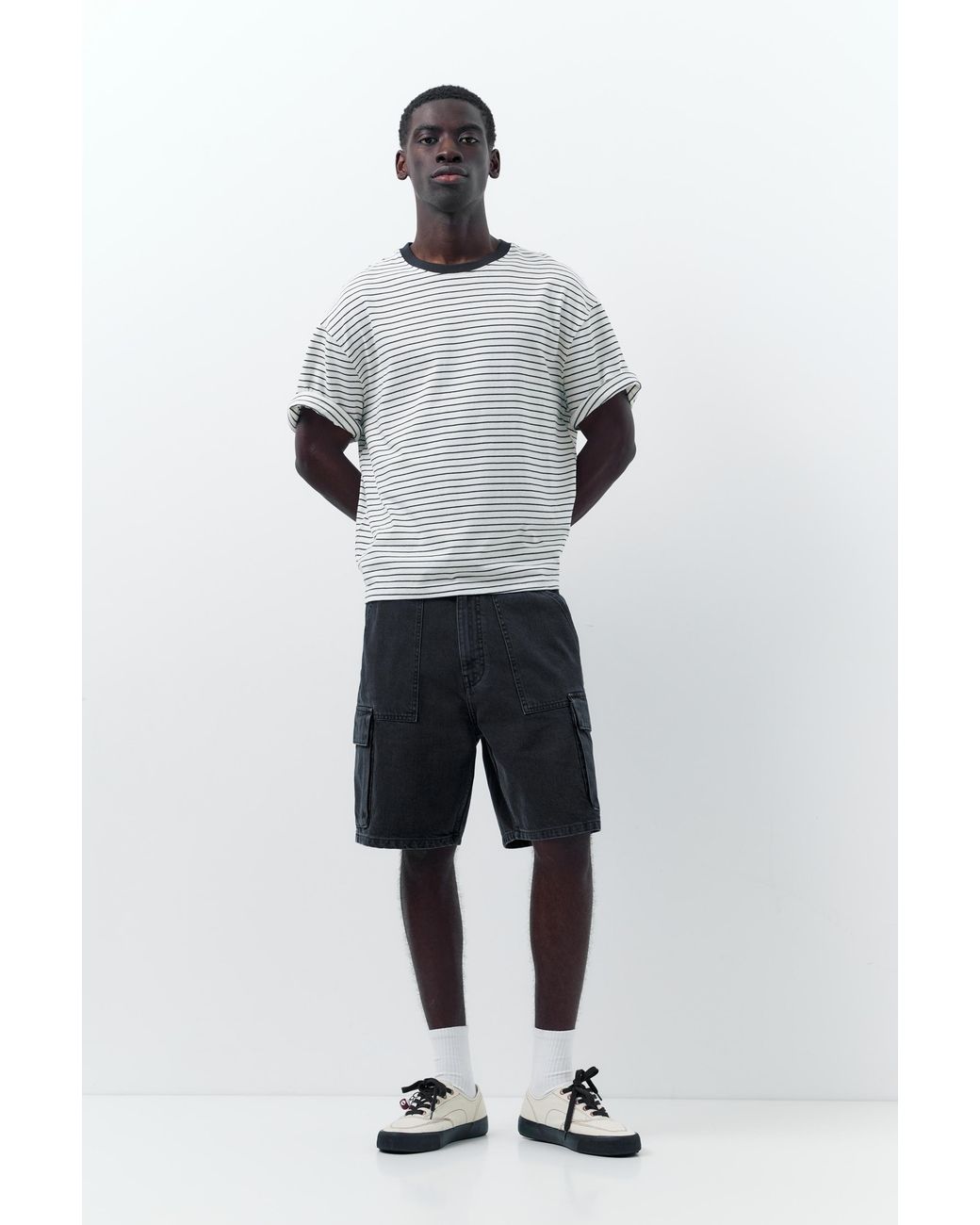 Pull&Bear Gray Baggy Cargo Bermuda Shorts for men