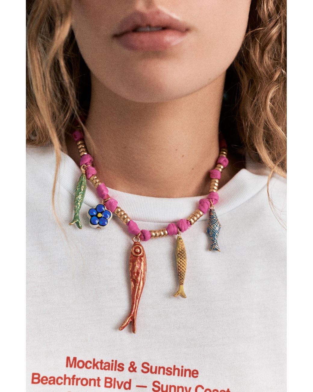 Pull&Bear Pink Fish Bow Necklace