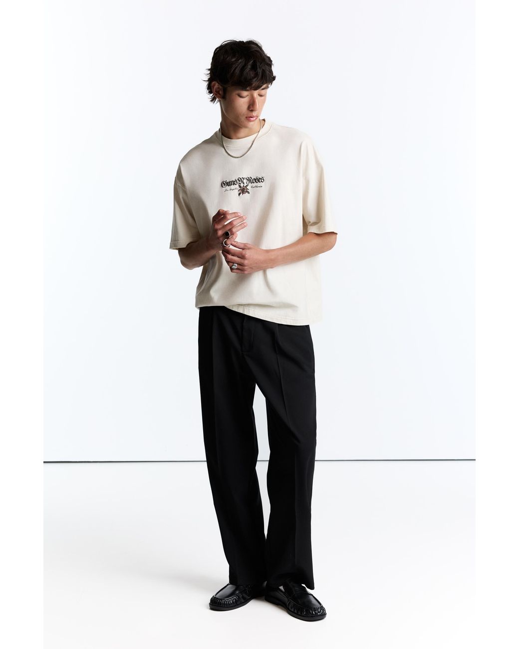 Pull&Bear White Guns N' Roses Relaxed Fit T-Shirt for men