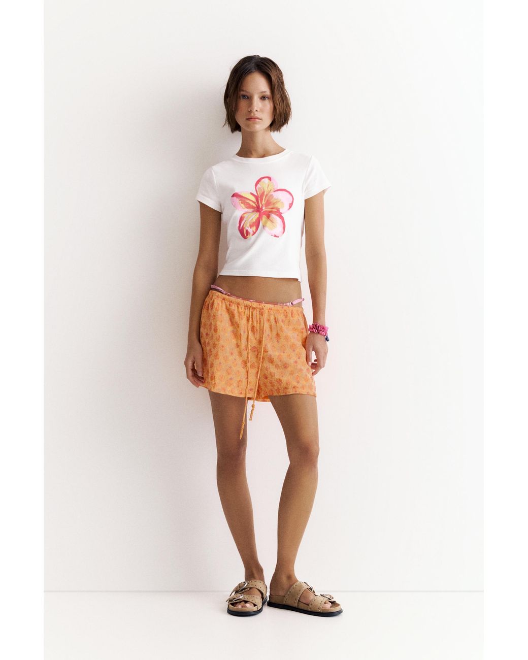 Pull&Bear Brown Hibiscus Flower Graphic T-Shirt