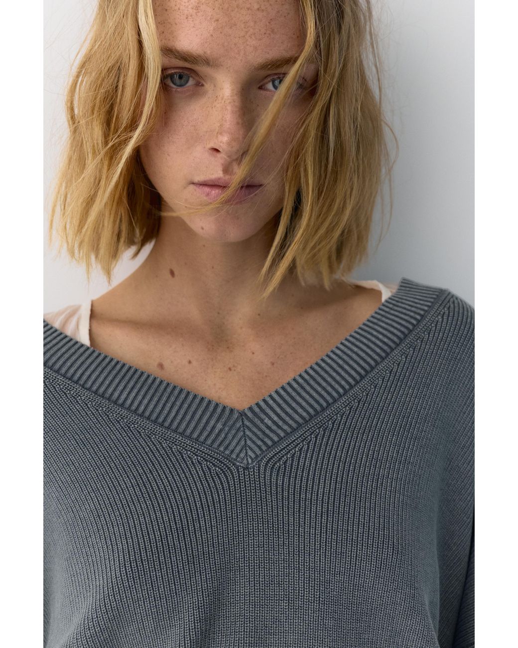 Pull Col En V Pull&Bear en coloris Brown