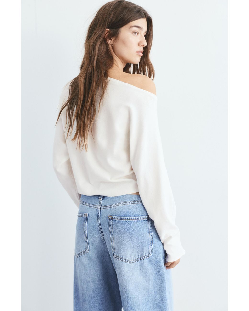 Pull Asymétrique Pull&Bear en coloris White