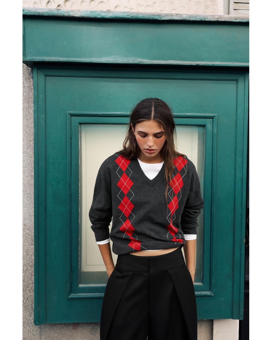 Pull&Bear Red Diamond-Pattern Jumper With V-Neck