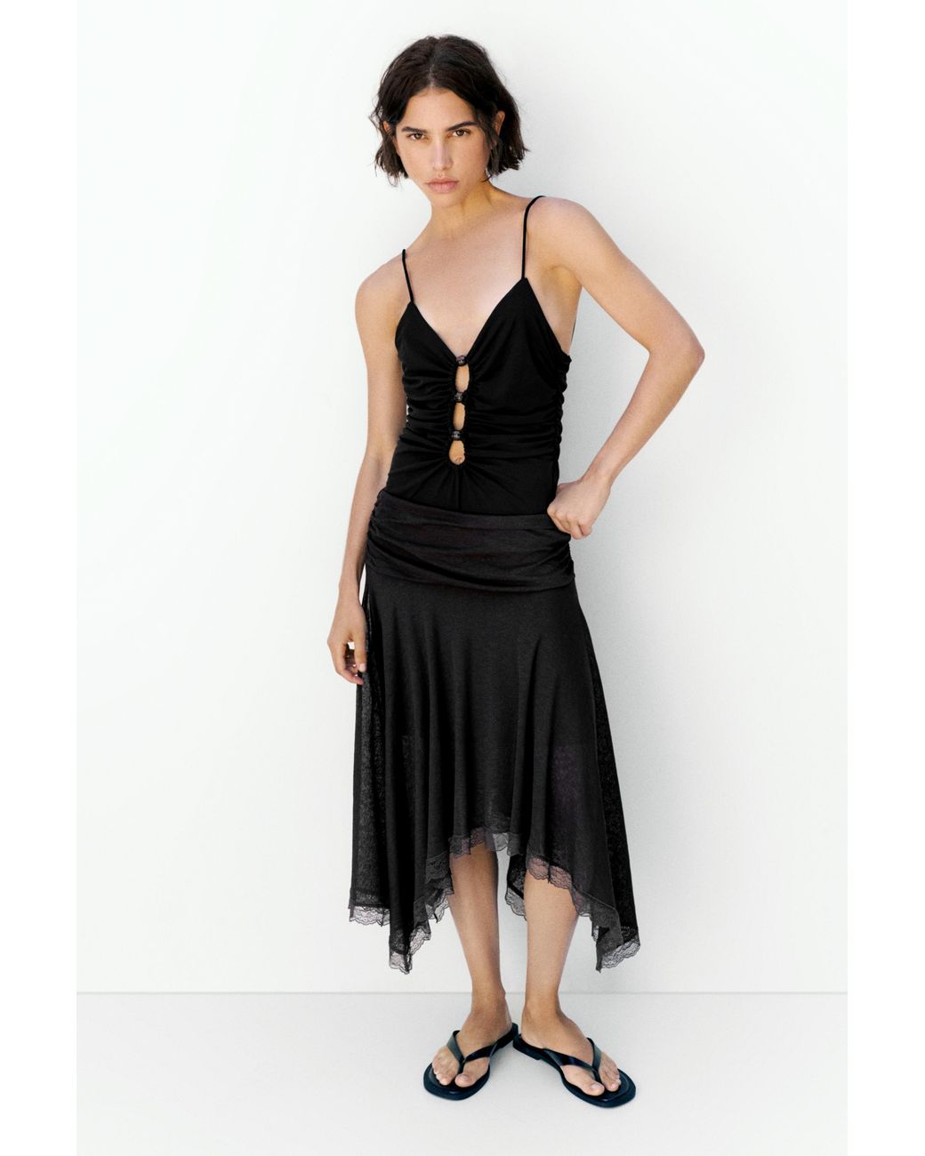 Body Con Cut Out E Applicazioni di Pull&Bear in Black